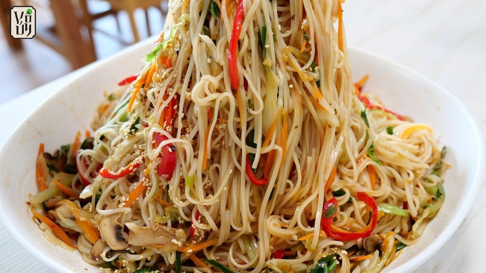 Bún trộn chay