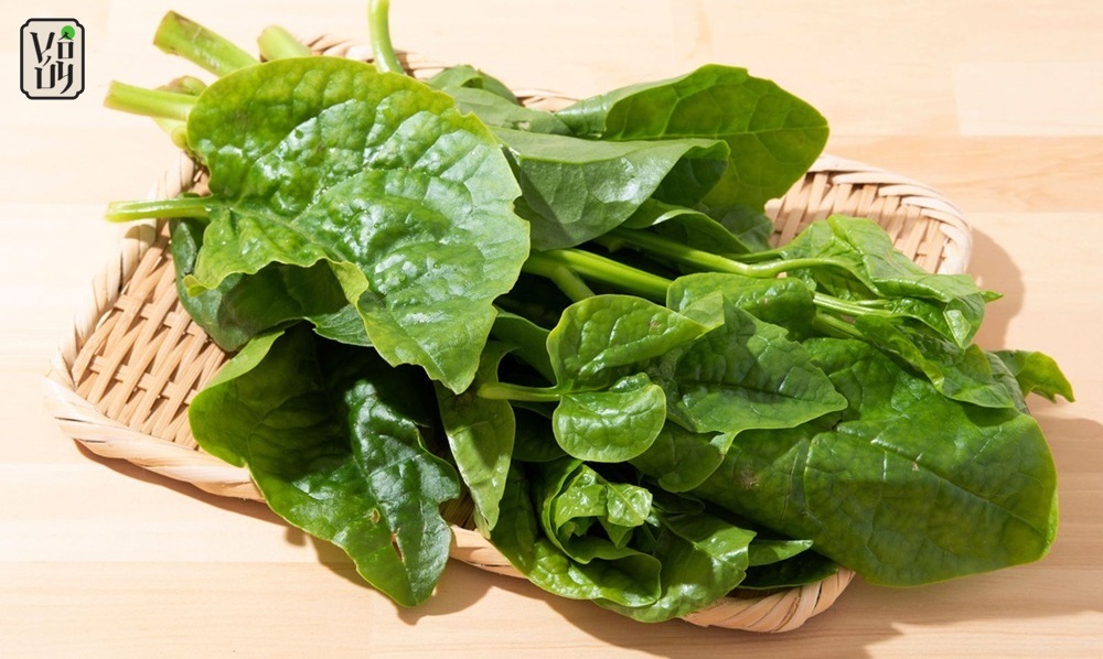 Tips for Making Bright Green, Flavorful Vegan Malabar Spinach Soup