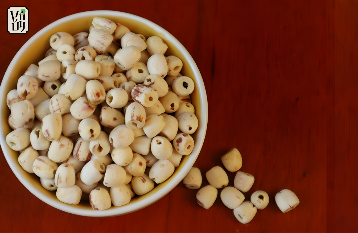 Sơ chế các nguyên liệu nâu xôi