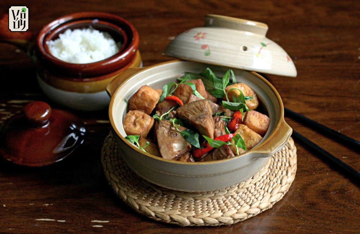 Vegan Braised Young Jackfruit with Soy Sauce