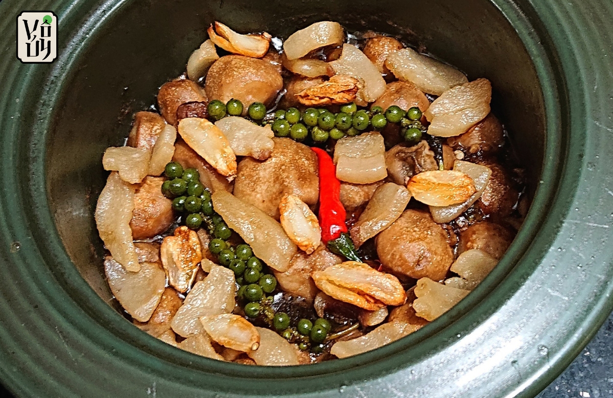 Nấm rơm kho tiêu xanh chay đậm vị