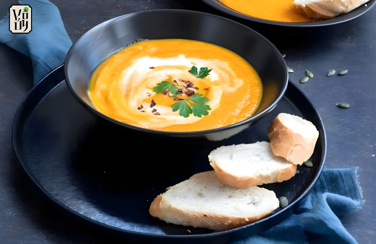 What to Serve with Pumpkin Soup?