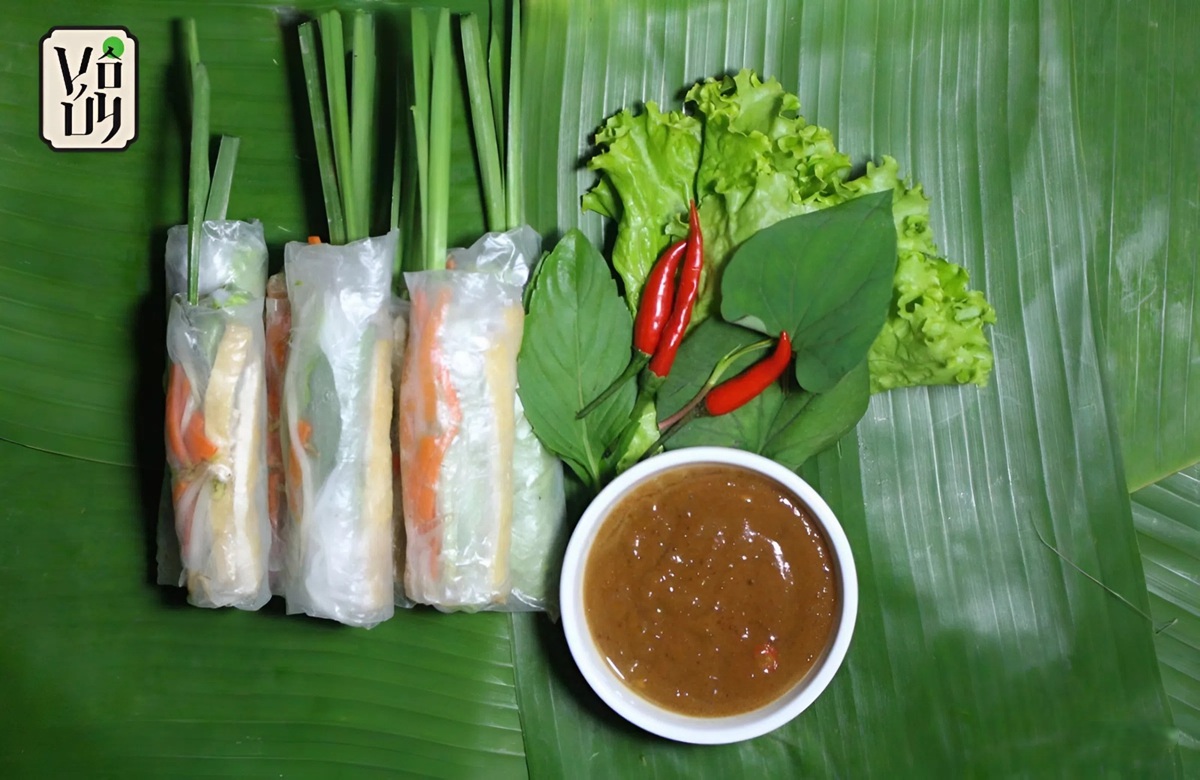 Cách làm gỏi cuốn chay ngũ sắc đẹp mắt