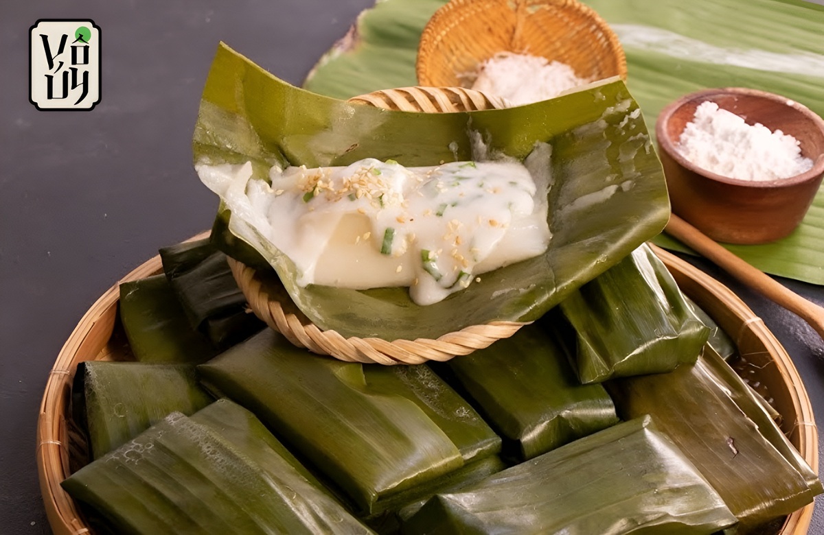 Cách làm bánh bột lọc chay nhân nấm gói lá chuối
