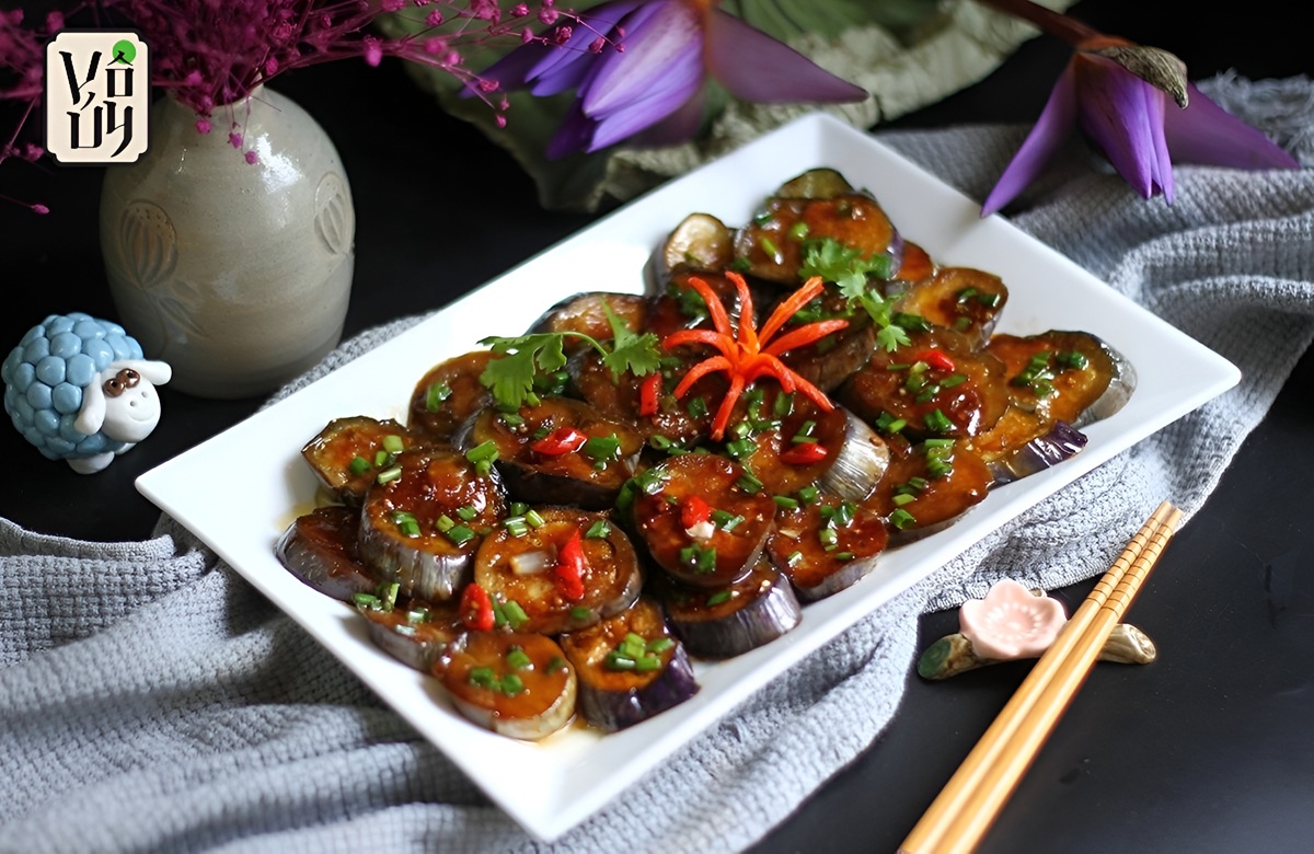 Cà tím kho chay là gì? Vì sao món này được nhiều người yêu thích?