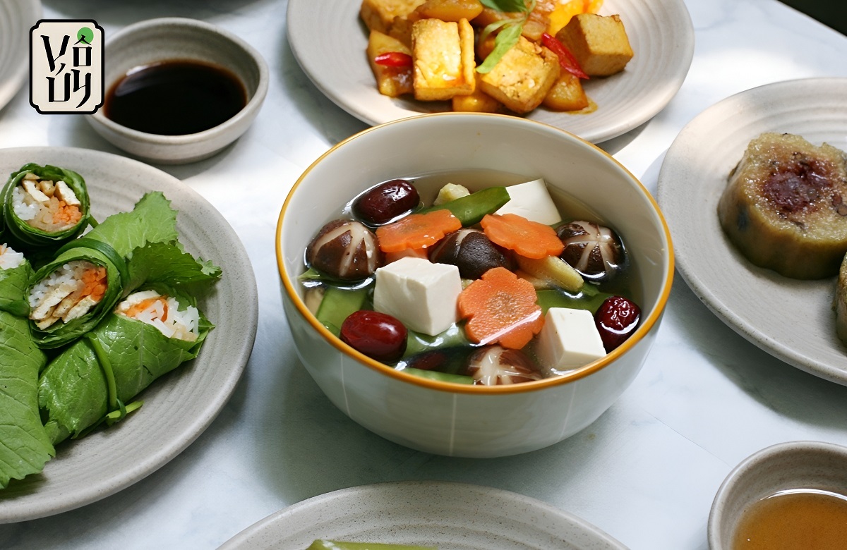 Người tu tại gia có được ăn ngũ vị tân không?