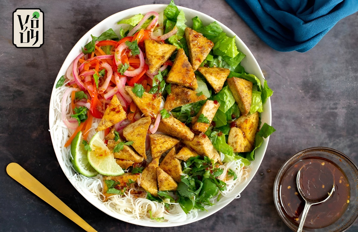 Vì sao món bún nước tương chay được yêu thích?