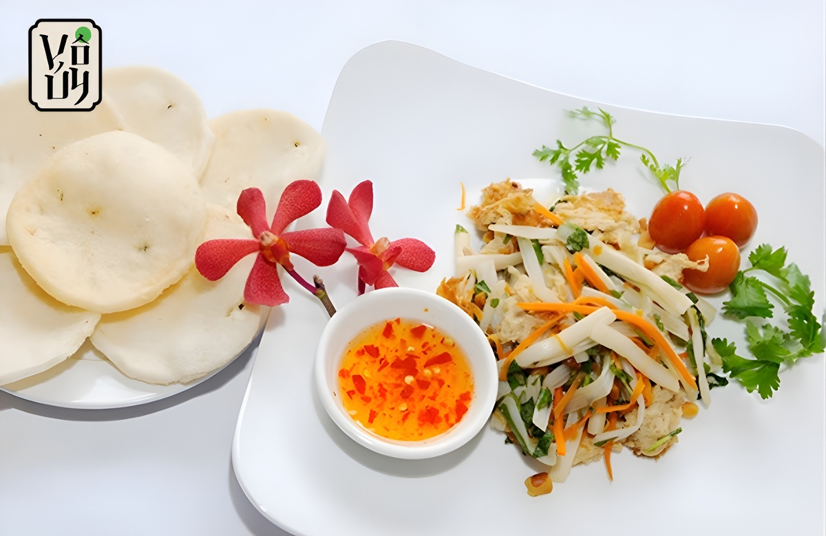 Gỏi ngó sen chay chua ngọt hài hòa