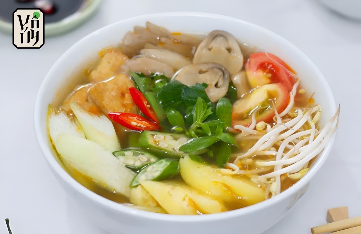 Mâm cơm chay gia đình với 3 món dân dã