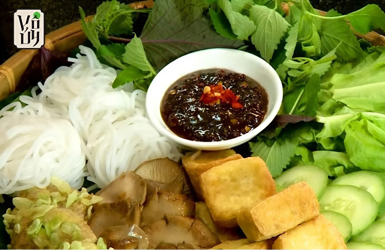 How to Make Delicious Vegetarian Bún Đậu Mắm Tôm at Home