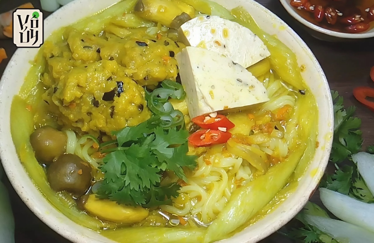 How to Choose and Prepare Ingredients for Vegetarian Bún Mọc