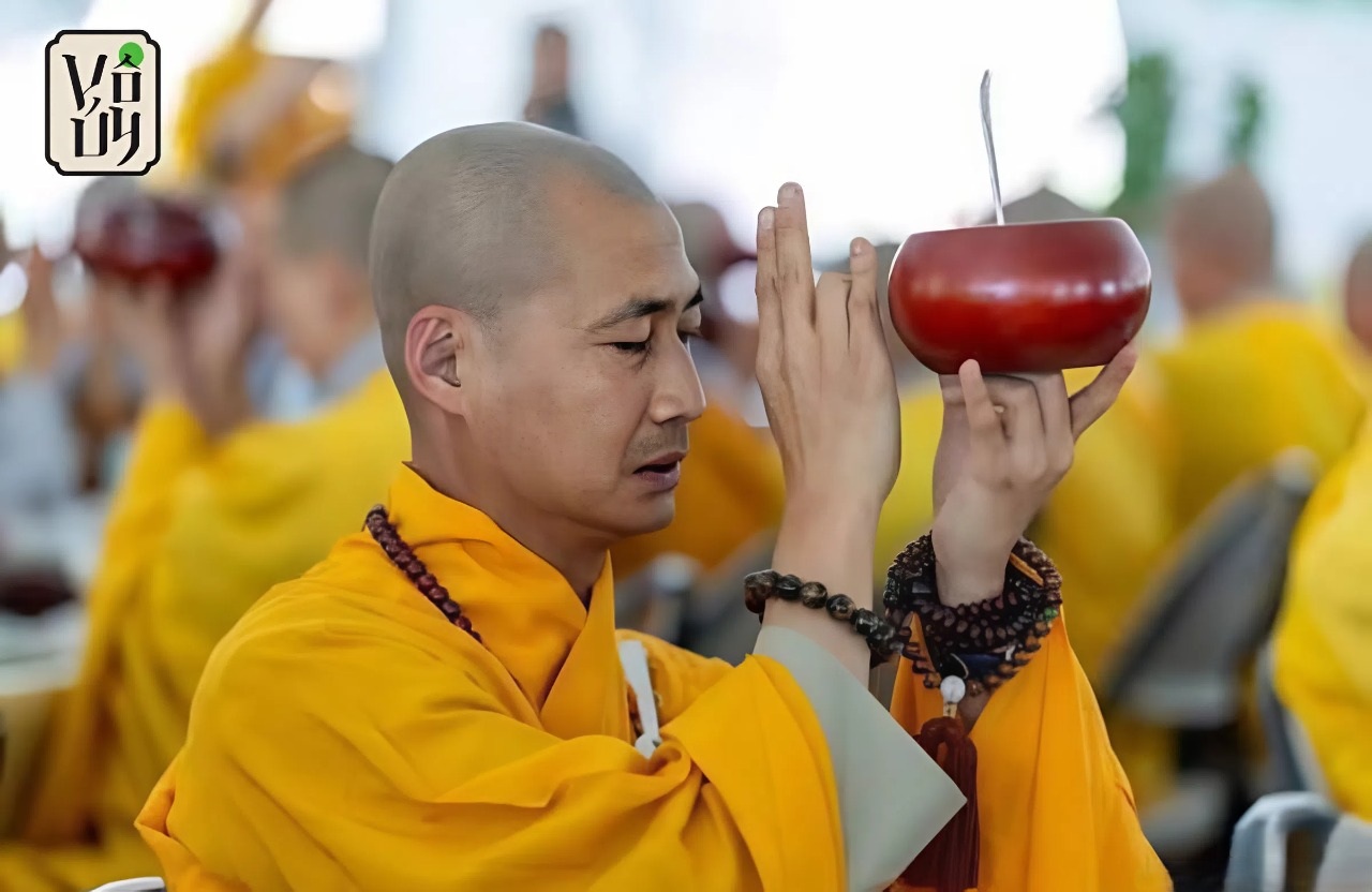 Mối liên hệ giữa ngọ trai, trai giới và Thập trai